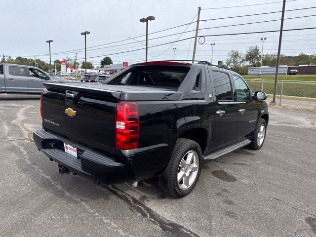 Used 2013 Chevrolet Avalanche LS w/ All-Star Edition AWD/4WD image 8