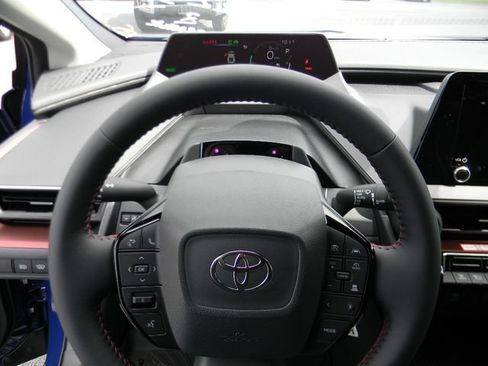 New 2026 Toyota Prius Plug-In Hybrid FWD image 8