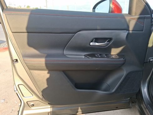 New 2026 Nissan Kicks SR image 20