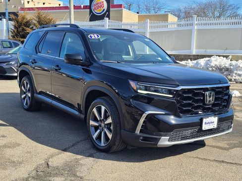 Used 2023 Honda Pilot Elite image 7
