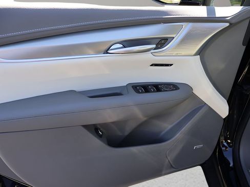 New 2026 Cadillac XT5 Premium Luxury FWD image 9