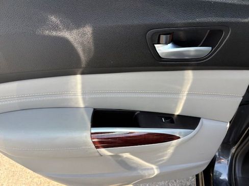 Used 2015 Acura TLX FWD image 16