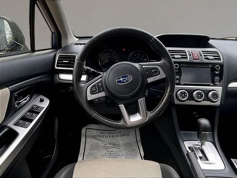 Used 2017 Subaru Crosstrek 2.0i Premium w/ Moonroof Package AWD/4WD image 8