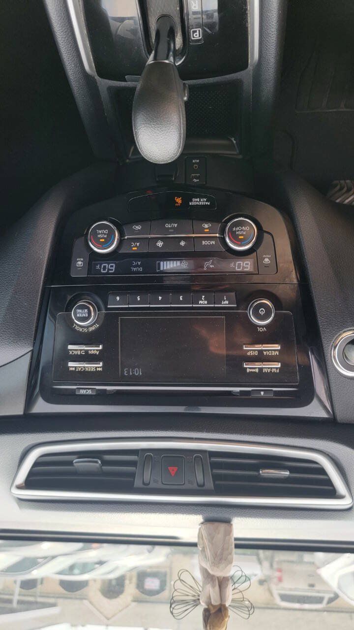 Used 2015 Nissan Rogue SV FWD image 30