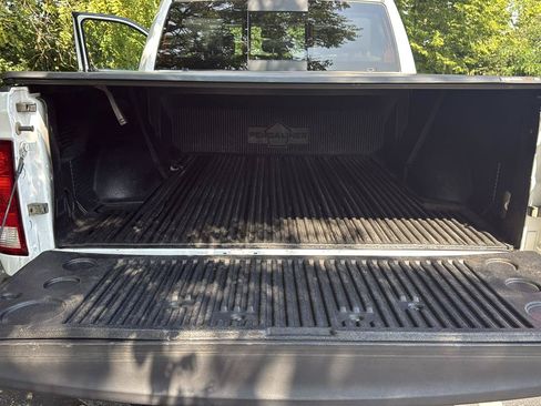 Used 2017 RAM 1500 Big Horn AWD/4WD image 13