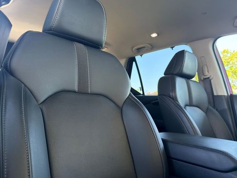 Used 2025 Honda Pilot EX-L image 16
