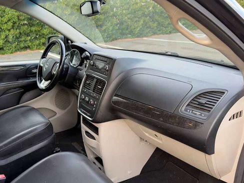 Used 2015 Dodge Grand Caravan American Value Package w/ UConnect Hands-Free Group image 31