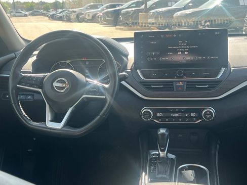 Used 2023 Nissan Altima 2.5 SL FWD image 19