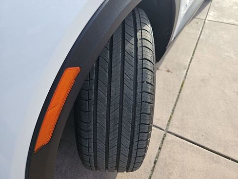 New 2026 Chevrolet Equinox EV LT image 35