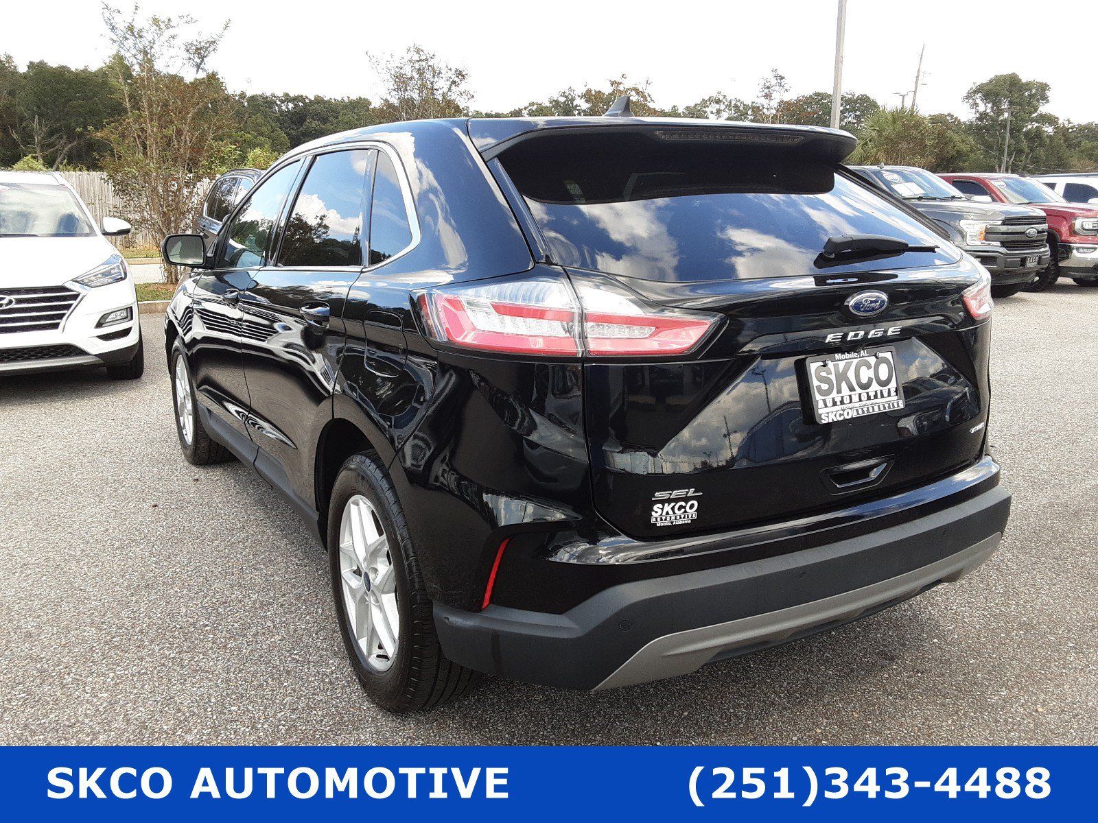 Used 2022 Ford Edge SEL AWD/4WD image 3