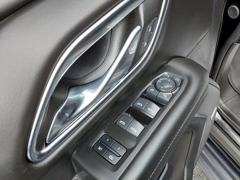Used 2024 GMC Yukon AT4 w/ Technology Package AWD/4WD image 24