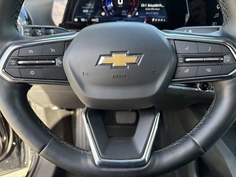 Used 2025 Chevrolet Equinox LT AWD/4WD image 23