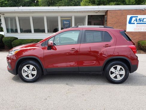 Used 2022 Chevrolet Trax LT w/ Driver Confidence Package AWD/4WD image 2