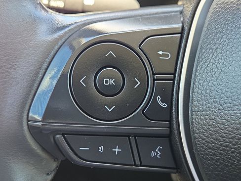 Used 2024 Toyota Corolla Cross XLE w/ Convenience Package FWD image 21