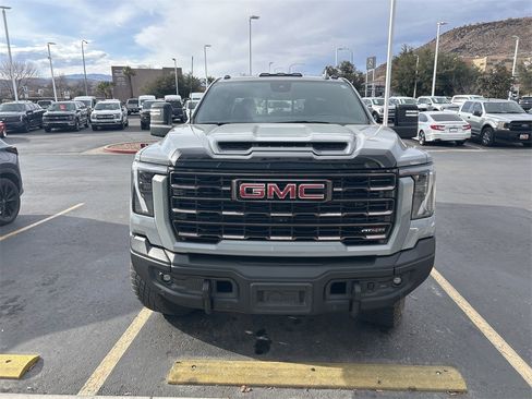 Used 2024 GMC Sierra 2500 AT4X w/ AT4X AEV Edition image 3