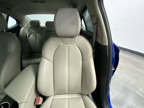 Used 2019 Genesis G70 2.0T Advanced image 21