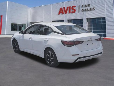 Used 2025 Nissan Sentra SV FWD image 9