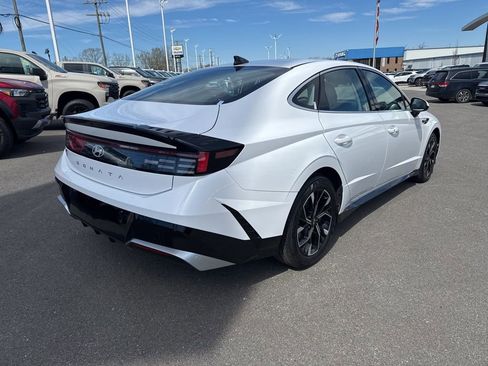Used 2025 Hyundai Sonata SEL FWD image 5