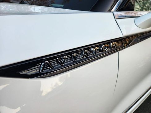 Used 2022 Lincoln Aviator Black Label w/ Dynamic Handling Package image 10