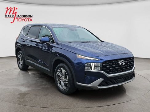 Used 2023 Hyundai Santa Fe SE FWD image 3