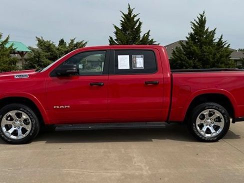 Used 2025 RAM 1500 Big Horn AWD/4WD image 3