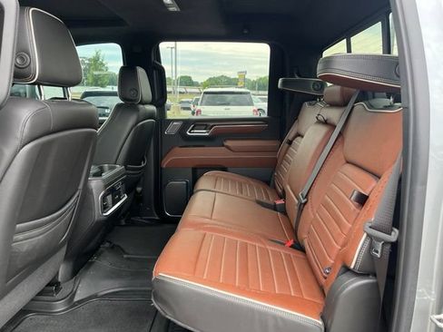 Used 2024 GMC Sierra 2500 Denali Ultimate AWD/4WD image 6