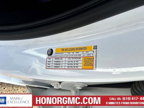 Used 2022 Chevrolet Silverado 1500 LT AWD/4WD image 19