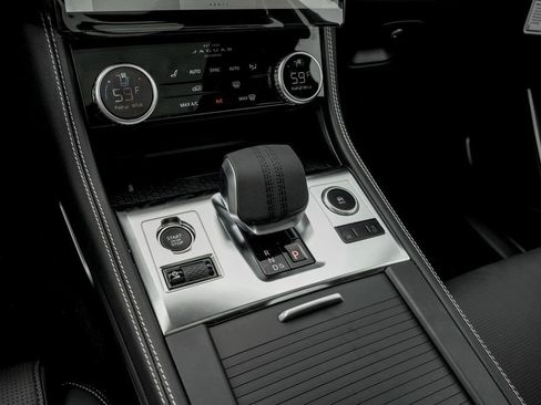 New 2026 Jaguar F-PACE R-Dynamic S image 15