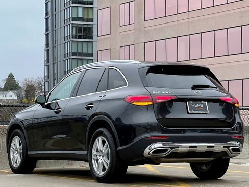 Certified 2026 Mercedes-Benz GLC 300 4MATIC image 5