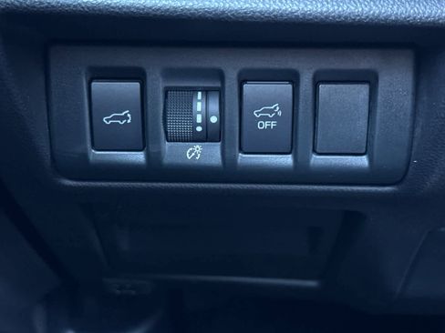 Used 2023 Subaru Outback Touring XT image 31