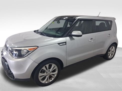 Used 2016 Kia Soul + FWD image 1