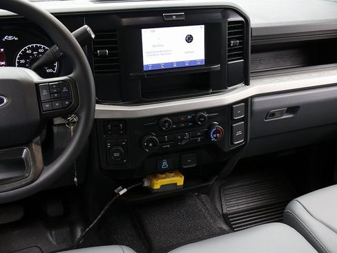 New 2025 Ford F550 4x4 Supercab Super Duty image 14