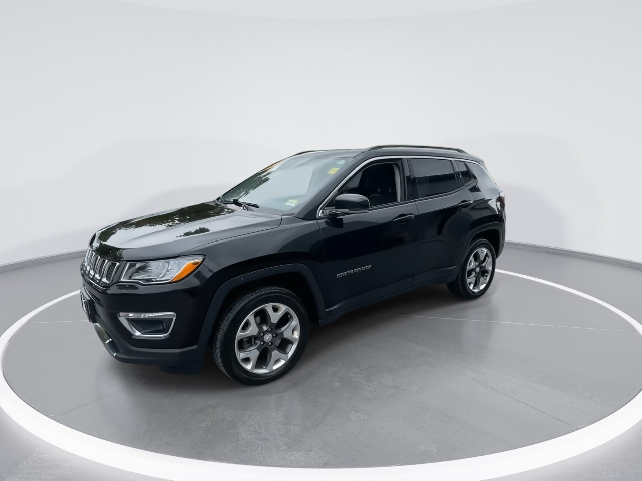 Used 2018 Jeep Compass Limited w/ Navigation Group AWD/4WD image 8