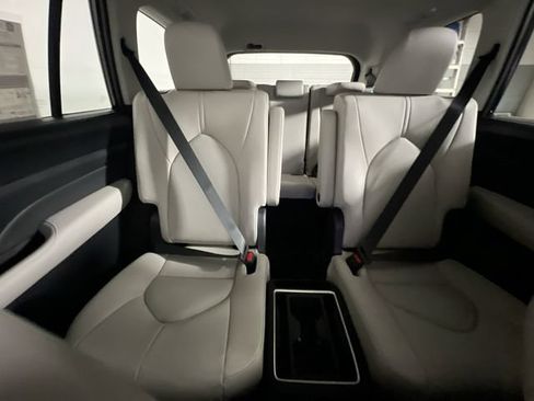 New 2026 Toyota Grand Highlander FWD image 30