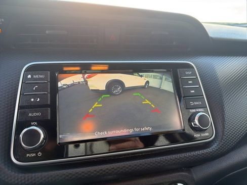 Used 2021 Nissan Kicks S image 38