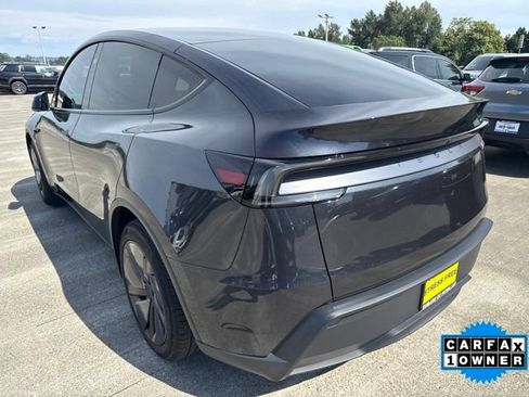 Used 2026 Tesla Model Y 2WD image 5