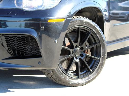 Used 2011 BMW X5 M image 10