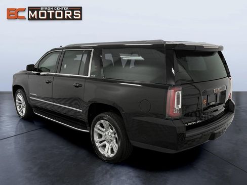 Used 2020 GMC Yukon XL SLT w/ Premium Edition AWD/4WD image 4