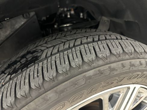 Used 2025 Toyota Sequoia Capstone AWD/4WD image 12