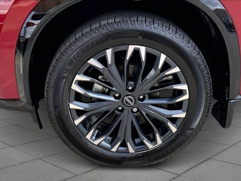 Used 2024 Nissan Rogue Platinum w/ Platinum Premium Package image 10