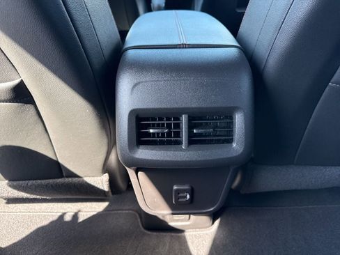 Used 2023 Chevrolet Equinox RS image 12