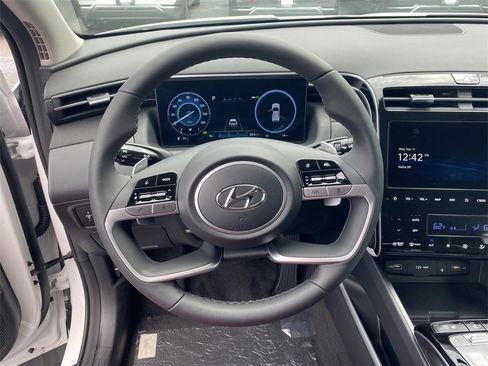 New 2024 Hyundai Tucson Limited image 24
