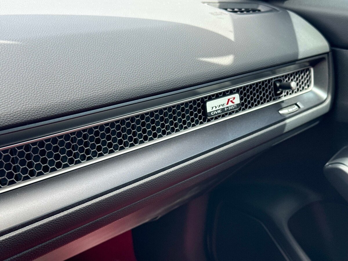 Used 2025 Honda Civic Type R image 23