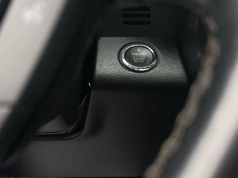 Used 2019 Ford Expedition Limited w/ Equipment Group 302A AWD/4WD image 19