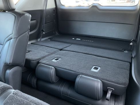 New 2026 Nissan Armada SV image 18