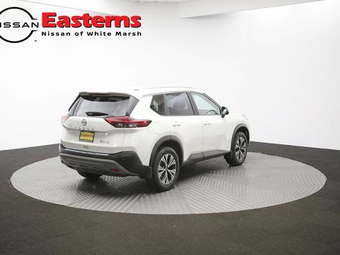 Used 2022 Nissan Rogue SV w/ SV Premium Package image 78