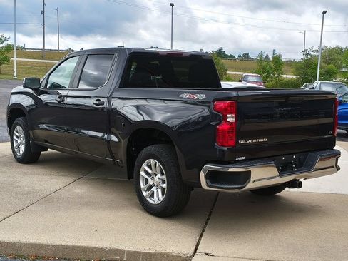 Used 2023 Chevrolet Silverado 1500 LT AWD/4WD image 18