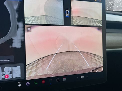 Used 2023 Tesla Model Y 2WD image 22