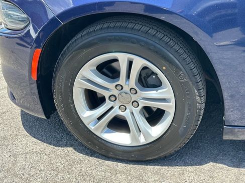Used 2015 Dodge Charger SE w/ Popular Equipment Group RWD image 12