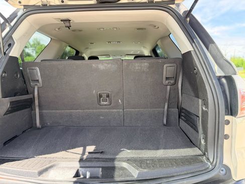 Used 2010 GMC Acadia SLE FWD image 15